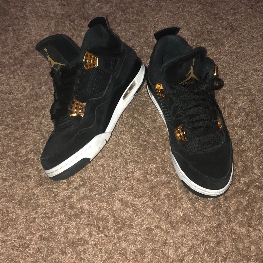 Jordan 4s